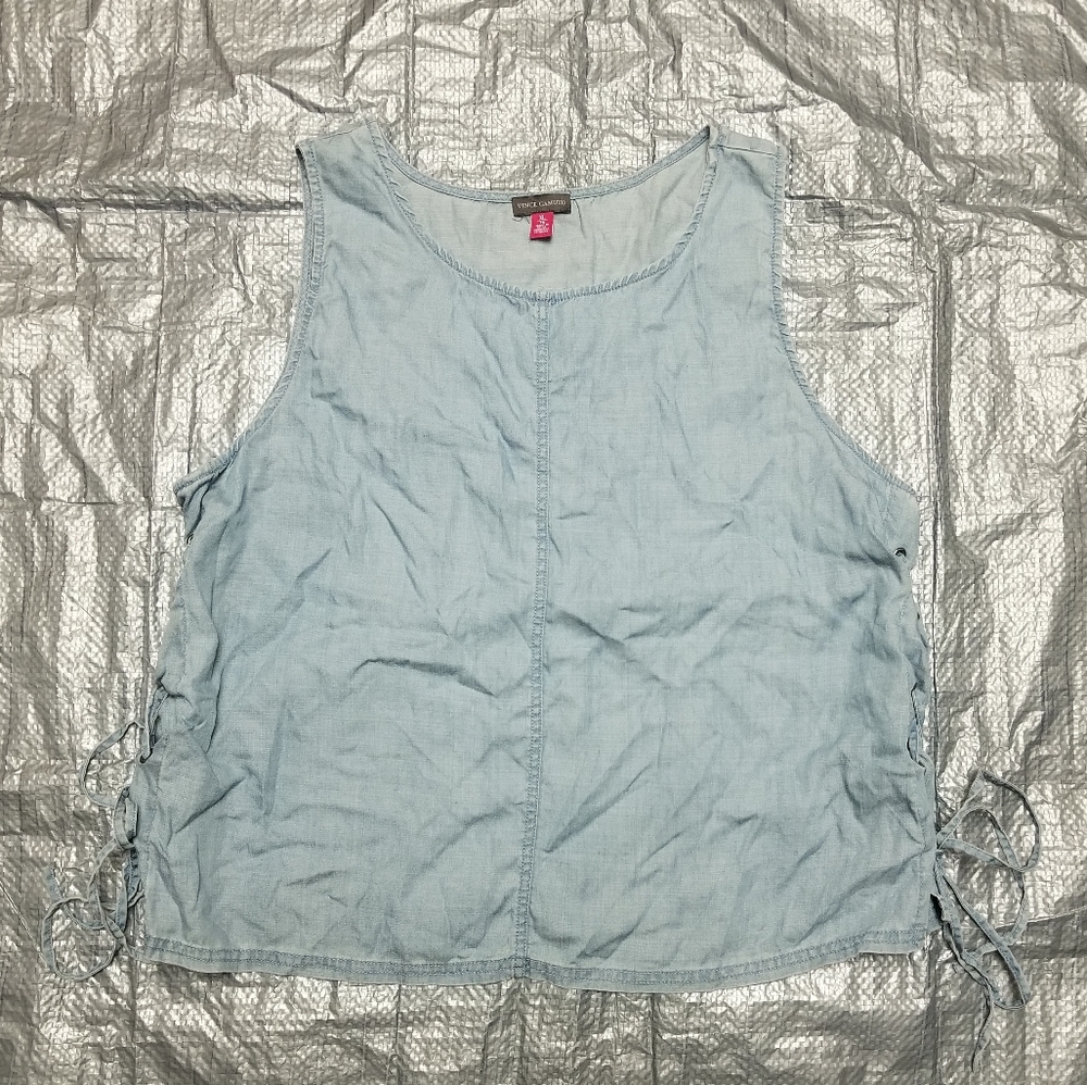 🍁🌺Vince Camuto tencel denim tank with side ties